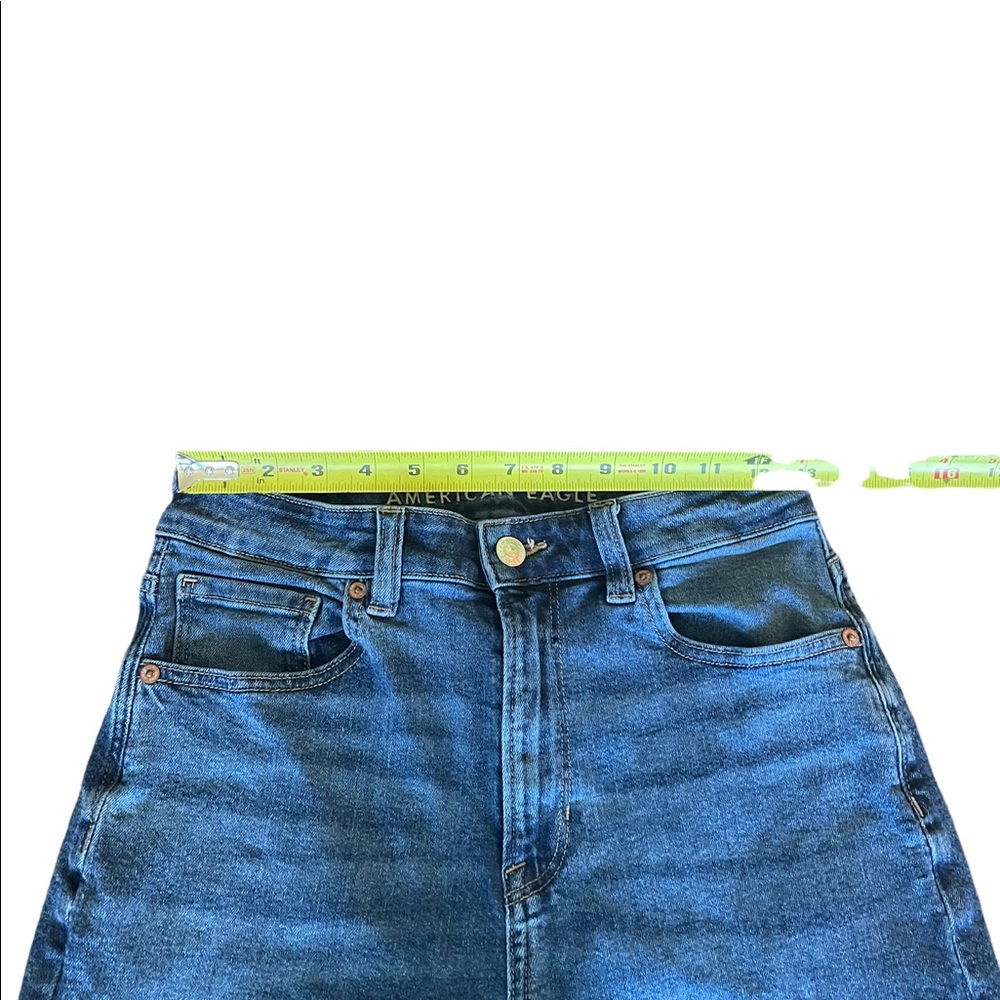 American Eagle light wash high waist mom denim blue jean size 6 - Picture 4 of 11